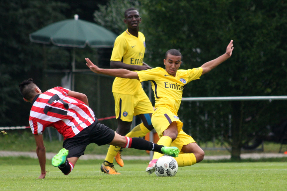 Paris Saint-Germain - Estudiantes de la Plata