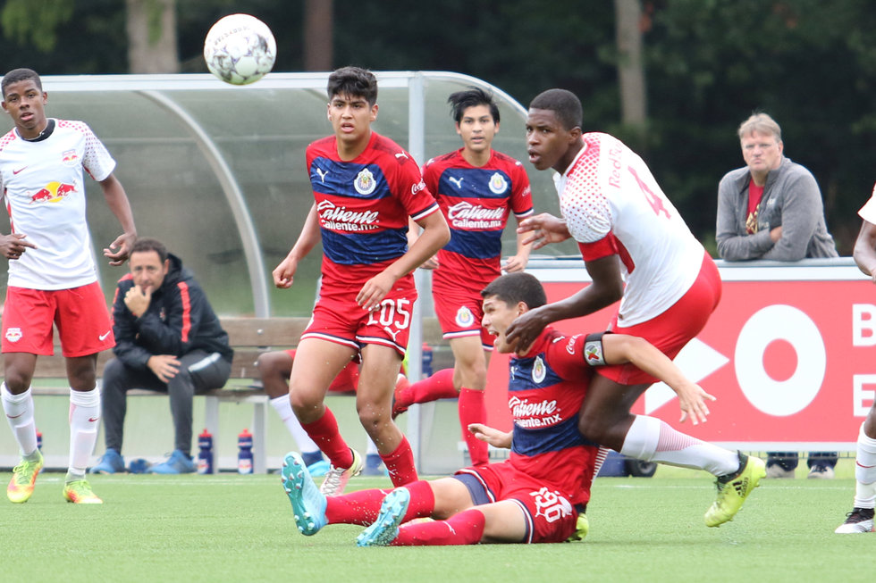 Red Bull Brasil - Chivas Guadalajara