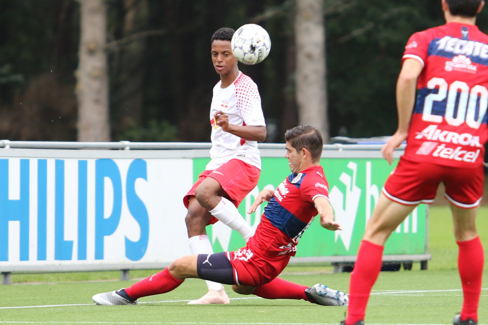 Red Bull Brasil - Chivas Guadalajara